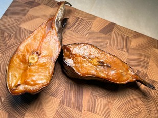 Пелядь холодного копчения: Сом стейк х/к