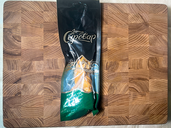 Сыр 100 гр ГОРНЫЙ СЫРОВАР (Косичка копчёная) в Красноярске